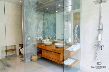 Image 13 from 4 Bedroom Villa For Sale in Berawa