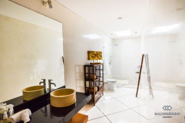 Image 7 from Villa 4 Kamar Disewakan Tahunan di Berawa