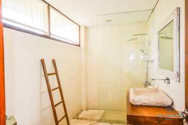 Image 9 from Villa 4 Kamar Disewakan Tahunan di Berawa