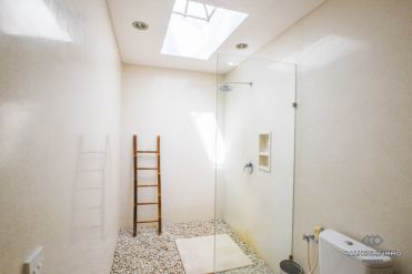 Image 4 from Villa 4 Kamar Disewakan Tahunan di Berawa