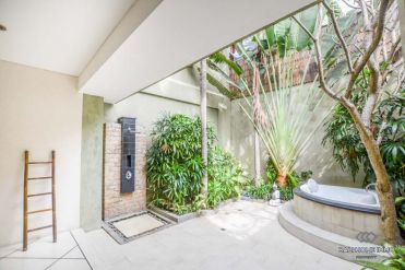 Image 1 from Villa 4 Kamar Disewakan Tahunan di Berawa