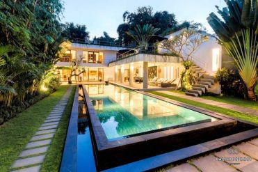 Image 2 from Villa de luxe de 4 chambres à louer au mois à Babakan Canggu Bali