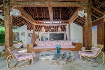 Image 2 from 4 Bedroom Villa for Sale & Rental in Bali Seminyak