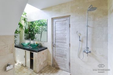 Image 9 from 4 Bedroom Villa for Rent in Seminyak Residential Area