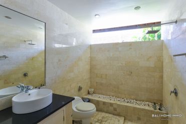 Image 3 from Villa 4 Kamar Disewakan di Seminyak