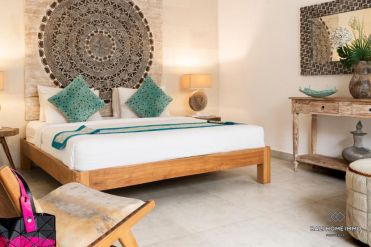 Image 2 from Vila 4 Kamar Tidur Disewakan Tahunan di Bali Seminyak