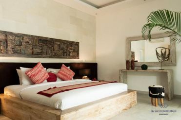 Image 5 from Villa de 4 chambres à louer à l'année à Bali Seminyak