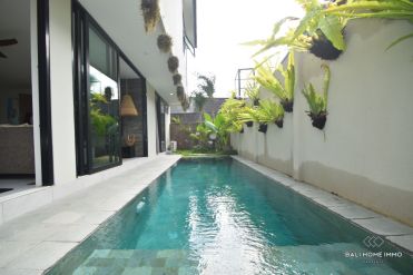 Image 2 from Villa de 4 chambres à vendre et à louer à Batu Bolong.