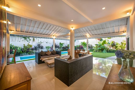 Image 2 from 4 Bedroom Villa Ideal for Renovation for Sale in Seminyak Bali