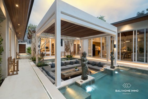 Image 4 from Superbe villa de 4 chambres avec vue panoramique sur la jungle à vendre à Ubud Bali