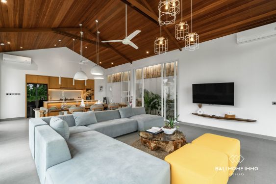 Image 5 from Superbe villa de 4 chambres avec vue panoramique sur la jungle à vendre à Ubud Bali