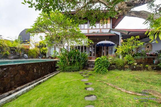 Image 1 from 4 Bedroom Villa with Ricefield View for Sale Freehold in Berawa Canggu