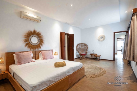 Image 13 from 4 Bedroom Villa with Spacious Garden Near a School in Canggu Bali