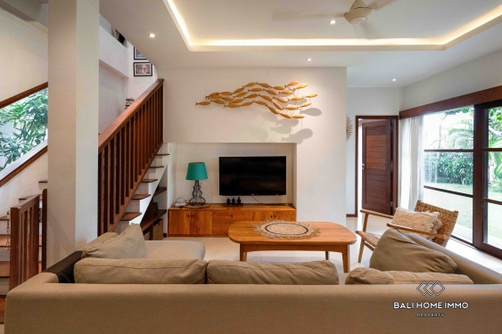 Image 6 from 4 Bedroom Villa with Spacious Garden Near a School in Canggu Bali