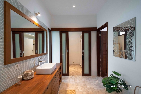 Image 18 from 4 Bedroom Villa with Spacious Garden Near a School in Canggu Bali