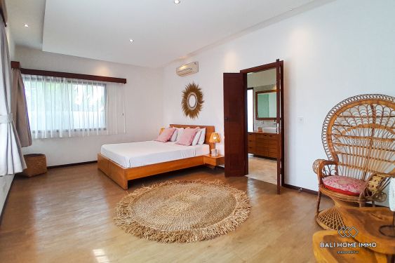Image 9 from 4 Bedroom Villa with Spacious Garden Near a School in Canggu Bali