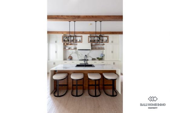 Image 12 from Villa de 4 chambres à louer à l'année près de Berawa Beach Canggu Bali