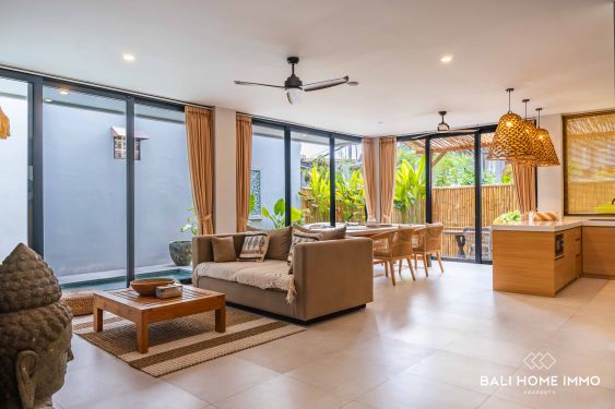 Image 2 from Villa de 4 chambres à vendre à Canggu Batu Bolong Bali