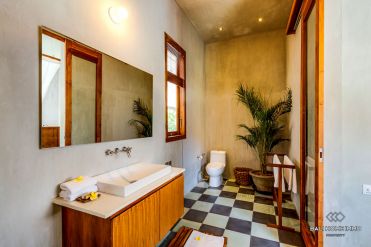 Image 3 from 4 Bedrooms Villa for Sale Leasehold in Berawa