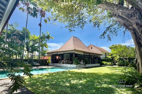 Image 1 from Villa de 4 chambres à vendre en location à Umalas Bali
