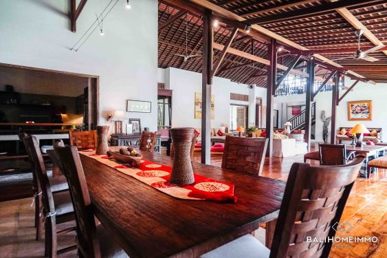 Image 5 from Dijual Perumahan 5 Kamar dengan Taman Besar di pusat Pererenan Bali