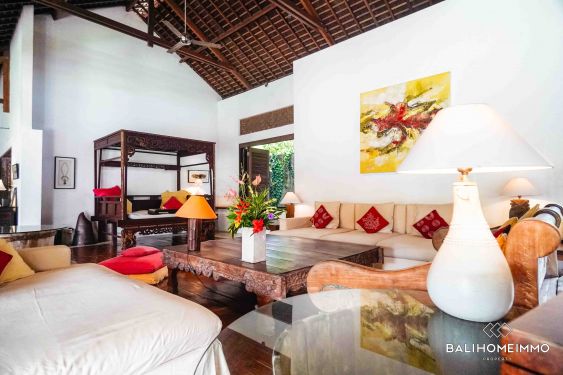 Image 3 from Domaine de 5 chambres avec grand jardin à vendre au coeur de Pererenan Bali