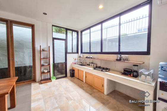 Image 9 from Villa Keluarga 5 Kamar Disewakan Di Canggu Berawa