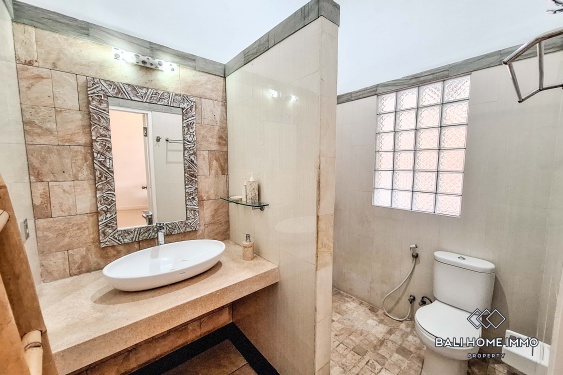 Image 17 from Villa Keluarga 5 Kamar Disewakan Di Canggu Berawa