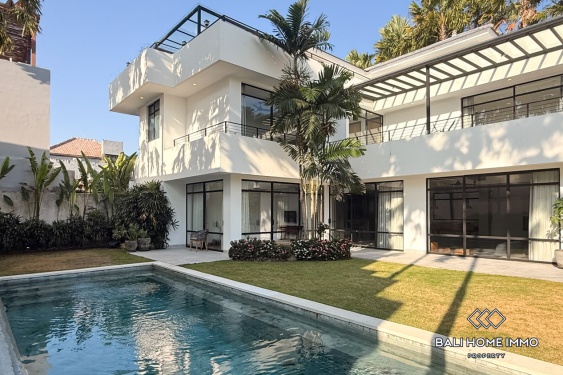 Villa familiale de 5 chambres à louer dans le quartier résidentiel de Canggu