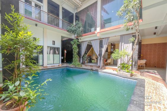 Image 2 from Villa Keluarga dengan 5 kamar disewakan Bulanan di Kerobokan Bali