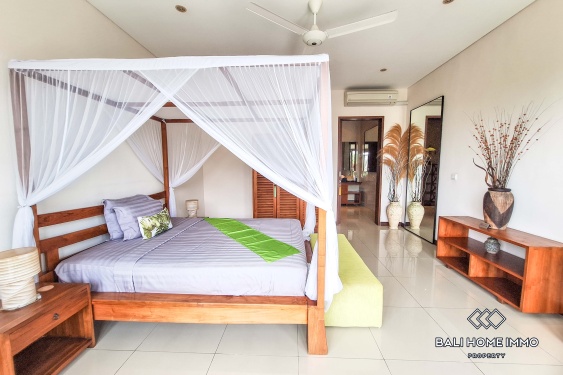 Image 10 from 5 Bedroom Family Villa for Sale in Canggu Batu Bolong