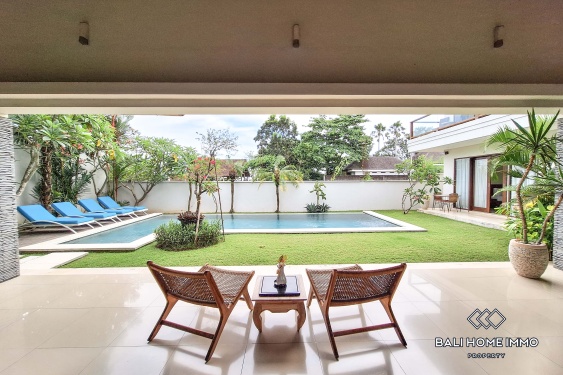 Image 3 from 5 Bedroom Family Villa for Sale in Canggu Batu Bolong