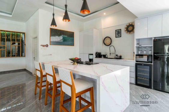 Image 8 from Villa familiale de 5 chambres avec jardin à vendre et à louer à Batu Bolong