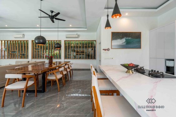 Image 7 from Villa familiale de 5 chambres avec jardin à vendre et à louer à Batu Bolong