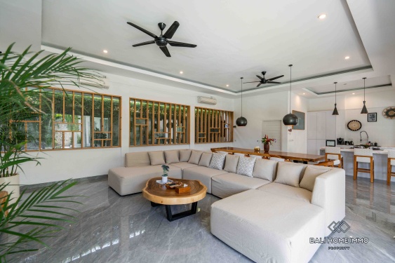 Image 3 from Villa familiale de 5 chambres avec jardin à vendre et à louer à Batu Bolong