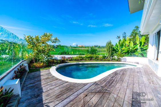 Image 3 from 5 Bedroom Family Villa with Greenbelt View For Sale in Berawa