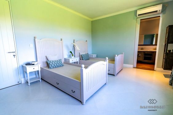 Image 3 from Villa familiale de 5 chambres avec vue sur la ceinture de verdure à vendre à Berawa