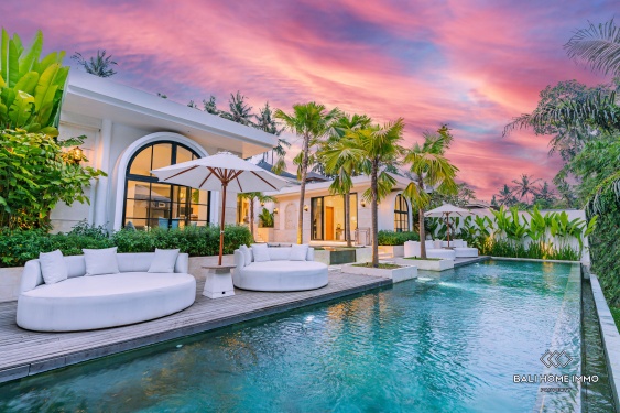 Image 1 from 5 bedroom luxurious villa with jungle view for sale leasehold in Ubud