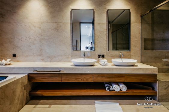 Image 16 from Villa Modern Mewah 5 Kamar Disewakan d di pusat Bumbak Bali