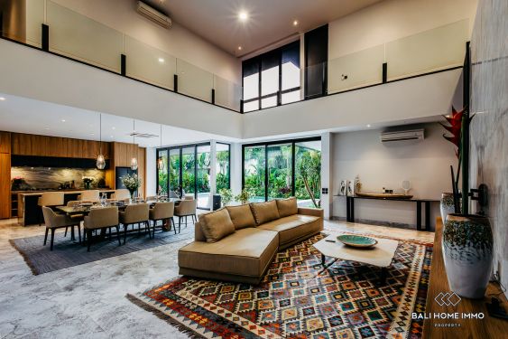 Image 2 from Villa moderne de luxe de 5 chambres à vendre et à louer au coeur de Bumbak Bali