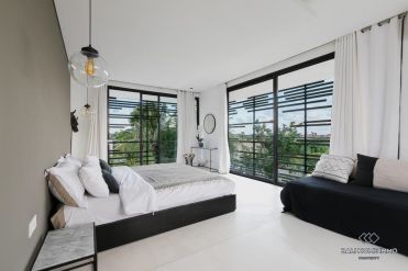 Image 11 from 5 Bedroom Luxury Villa For Sale and Rent in Bali Canggu Berawa