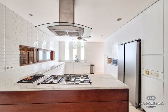 Image 6 from 5 Bedroom Luxury Villa for Rent Yearly in Nyanyi Bali