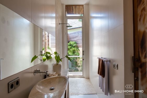 Image 18 from Villa de luxe de 5 chambres à vendre et à louer à Pererenan Bali