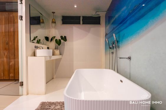 Image 4 from Villa de luxe de 5 chambres à vendre et à louer à Pererenan Bali