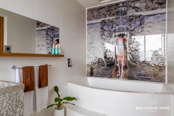 Image 3 from Villa de luxe de 5 chambres à vendre et à louer à Pererenan Bali