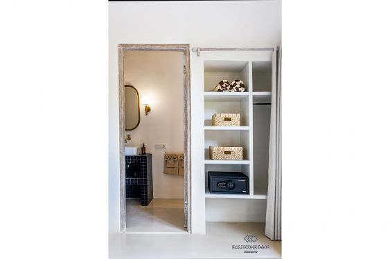 Image 3 from 5 Bedroom Minimalist Villa For Sale in Babakan Canggu Bali