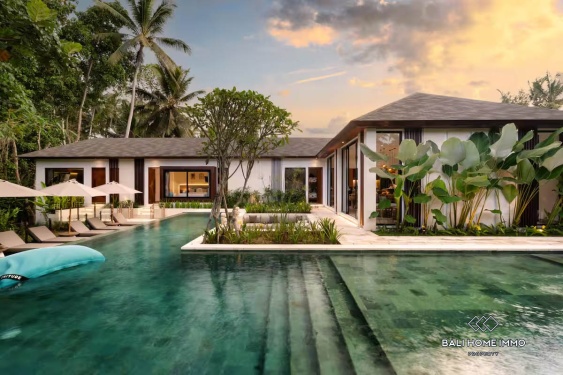 Villa 5 kamar di Pink Zone dengan pemandangan hutan dijual di Ubud.