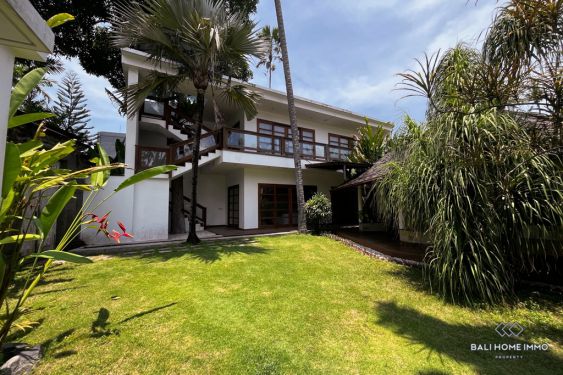 Image 1 from 5 Bedroom Family Villa with Garden For Rent Yearly Near Batu Belig Beach Bali