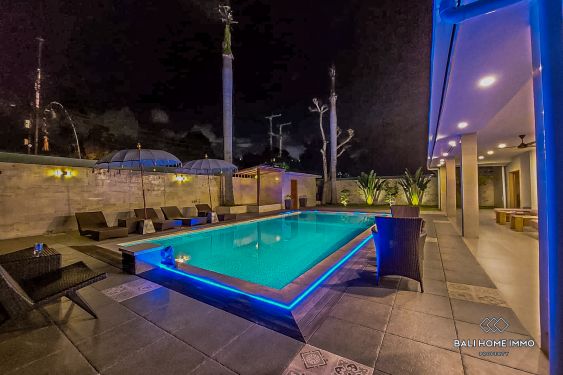 Image 3 from 5 Bedroom Villa for Monthly Rental in Bali Near Batu Belig Beach