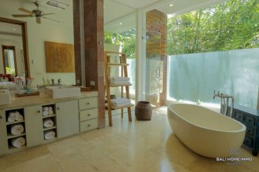 Image 11 from Villa 5 kamar tidur untuk disewakan bulanan di Canggu